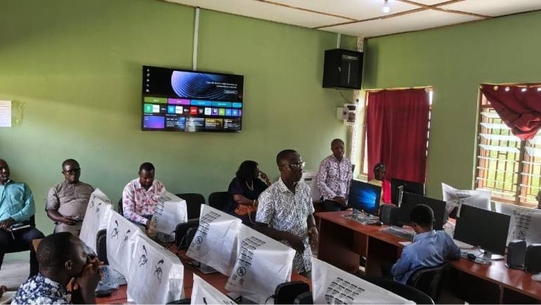 THE DCE, PM, DISTRICT DIRECTOR OF EDUCATION AND OTHER EDUCATION OFFICIALS PAYS A SURPRISE VISIT TO THE MORKWA SENIOR HIGH SCHOOL.